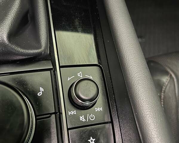 Серый Мазда 3, объемом двигателя 2.5 л и пробегом 9 тыс. км за 20100 $, фото 48 на Automoto.ua