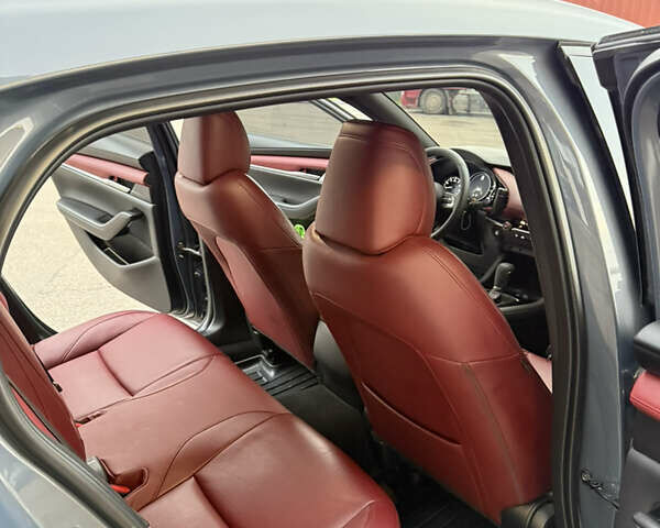 Серый Мазда 3, объемом двигателя 2.49 л и пробегом 72 тыс. км за 20900 $, фото 18 на Automoto.ua