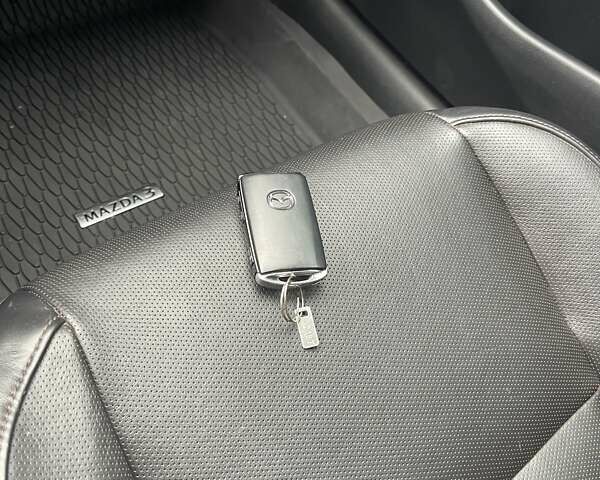 Серый Мазда 3, объемом двигателя 2.5 л и пробегом 9 тыс. км за 20100 $, фото 38 на Automoto.ua