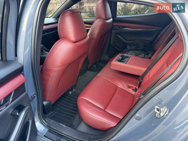 Серый Мазда 3, объемом двигателя 2.49 л и пробегом 72 тыс. км за 17999 $, фото 9 на Automoto.ua