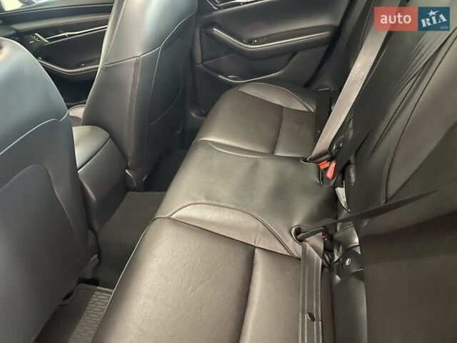 Серый Мазда 3, объемом двигателя 2.5 л и пробегом 9 тыс. км за 20100 $, фото 59 на Automoto.ua