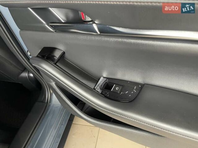 Серый Мазда 3, объемом двигателя 2.5 л и пробегом 9 тыс. км за 20100 $, фото 56 на Automoto.ua