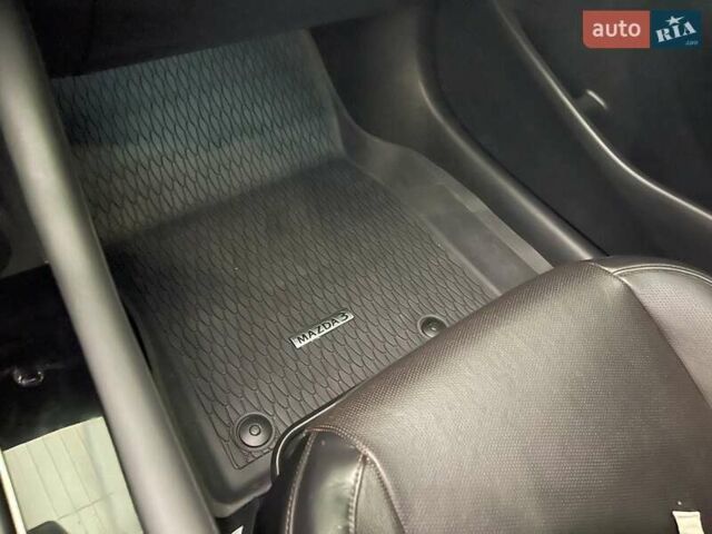 Серый Мазда 3, объемом двигателя 2.5 л и пробегом 9 тыс. км за 20100 $, фото 62 на Automoto.ua