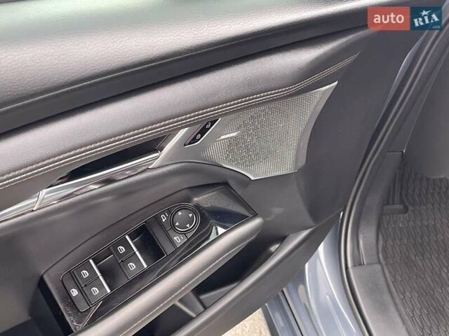 Серый Мазда 3, объемом двигателя 2.5 л и пробегом 9 тыс. км за 20100 $, фото 25 на Automoto.ua