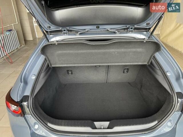 Серый Мазда 3, объемом двигателя 2.5 л и пробегом 9 тыс. км за 20100 $, фото 57 на Automoto.ua