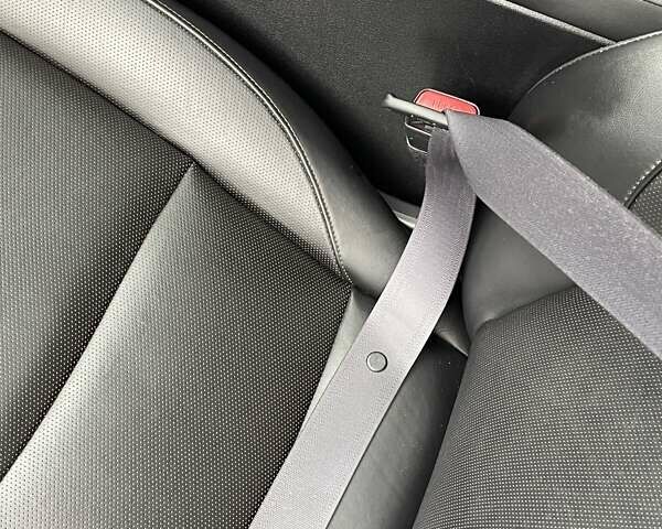 Серый Мазда 3, объемом двигателя 2.5 л и пробегом 9 тыс. км за 20100 $, фото 17 на Automoto.ua