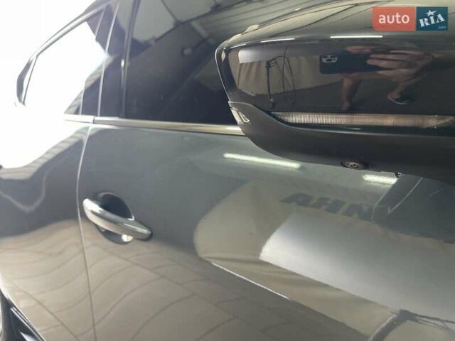 Серый Мазда 3, объемом двигателя 2.5 л и пробегом 9 тыс. км за 20100 $, фото 97 на Automoto.ua