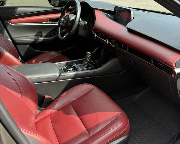 Сірий Мазда 3, об'ємом двигуна 2.49 л та пробігом 95 тис. км за 19400 $, фото 8 на Automoto.ua