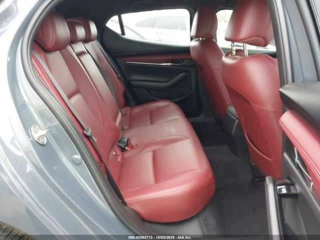 Сірий Мазда 3, об'ємом двигуна 2.5 л та пробігом 68 тис. км за 4500 $, фото 7 на Automoto.ua