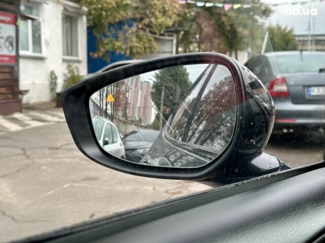 Сірий Мазда 3, об'ємом двигуна 2.5 л та пробігом 28 тис. км за 20900 $, фото 8 на Automoto.ua