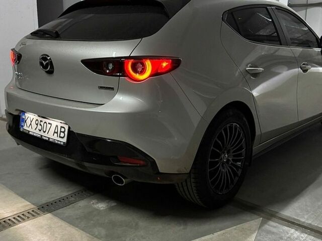 Сірий Мазда 3, об'ємом двигуна 2.5 л та пробігом 31 тис. км за 17300 $, фото 4 на Automoto.ua