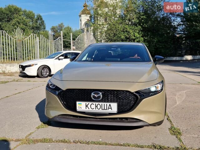 Сірий Мазда 3, об'ємом двигуна 2.5 л та пробігом 15 тис. км за 18999 $, фото 1 на Automoto.ua