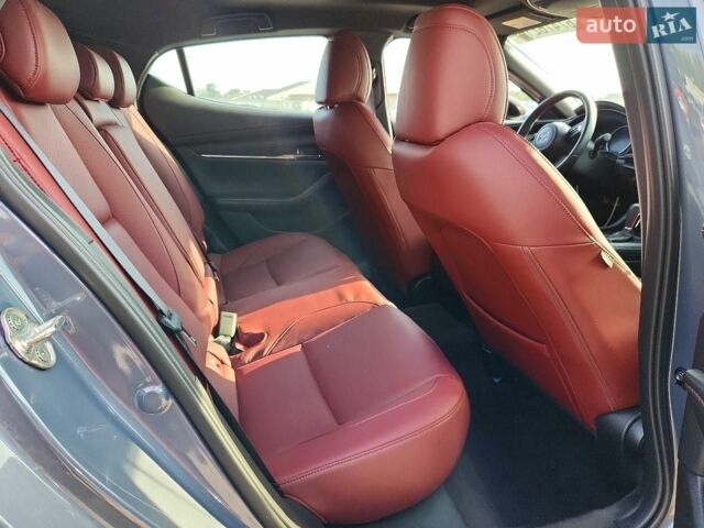 Сірий Мазда 3, об'ємом двигуна 2.5 л та пробігом 17 тис. км за 3500 $, фото 10 на Automoto.ua
