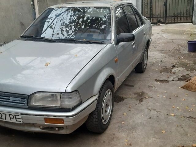 Серый Мазда 3, объемом двигателя 1.6 л и пробегом 330 тыс. км за 500 $, фото 5 на Automoto.ua