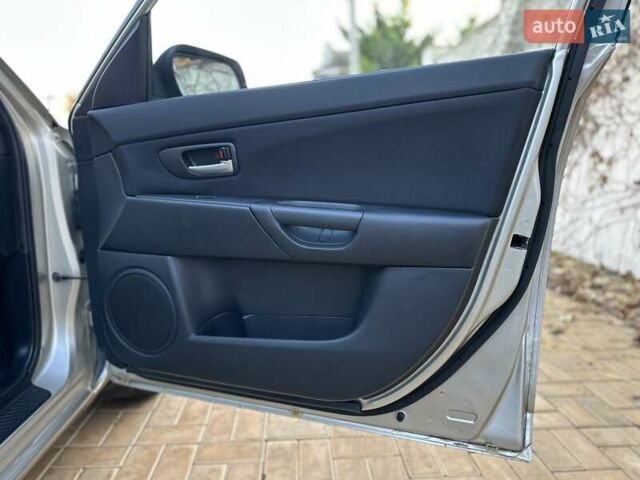 Сірий Мазда 3, об'ємом двигуна 1.6 л та пробігом 132 тис. км за 5500 $, фото 47 на Automoto.ua