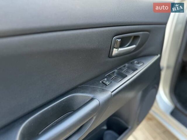 Сірий Мазда 3, об'ємом двигуна 1.6 л та пробігом 132 тис. км за 5500 $, фото 44 на Automoto.ua