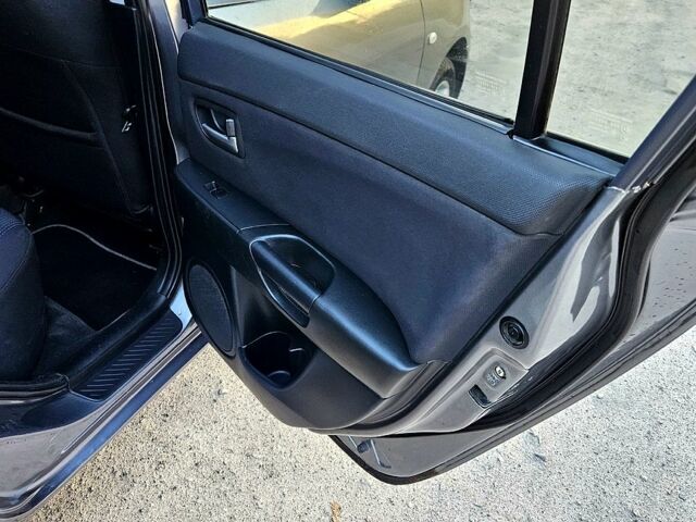 Сірий Мазда 3, об'ємом двигуна 1.6 л та пробігом 190 тис. км за 3950 $, фото 9 на Automoto.ua