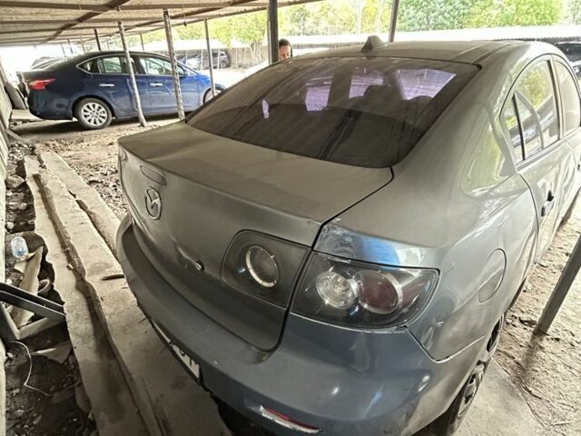 Сірий Мазда 3, об'ємом двигуна 1.6 л та пробігом 320 тис. км за 2850 $, фото 4 на Automoto.ua