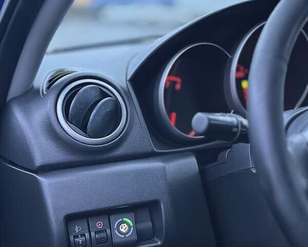Серый Мазда 3, объемом двигателя 1.6 л и пробегом 337 тыс. км за 4399 $, фото 17 на Automoto.ua