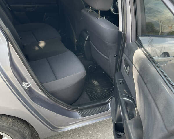 Сірий Мазда 3, об'ємом двигуна 1.6 л та пробігом 230 тис. км за 3900 $, фото 9 на Automoto.ua