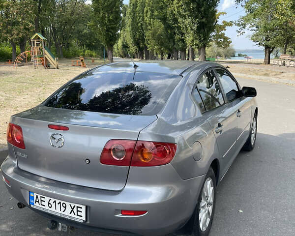 Сірий Мазда 3, об'ємом двигуна 1.6 л та пробігом 230 тис. км за 3900 $, фото 2 на Automoto.ua