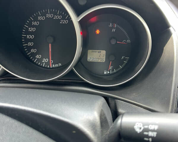 Сірий Мазда 3, об'ємом двигуна 1.6 л та пробігом 230 тис. км за 3900 $, фото 7 на Automoto.ua