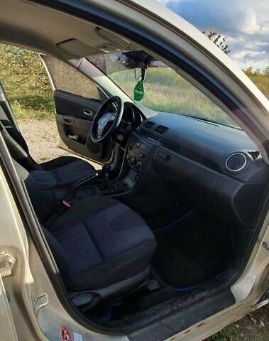 Мазда 3 2004 в Калуше на Automoto.ua Серый Мазда 3, объемом двигателя 1.6 л и пробегом 244 тыс. км за 2900 $, фото 25 на Automoto.ua