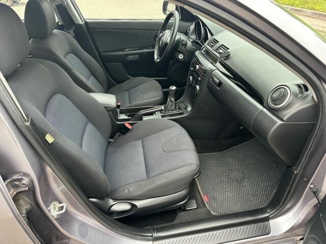 Сірий Мазда 3, об'ємом двигуна 2 л та пробігом 300 тис. км за 2999 $, фото 16 на Automoto.ua