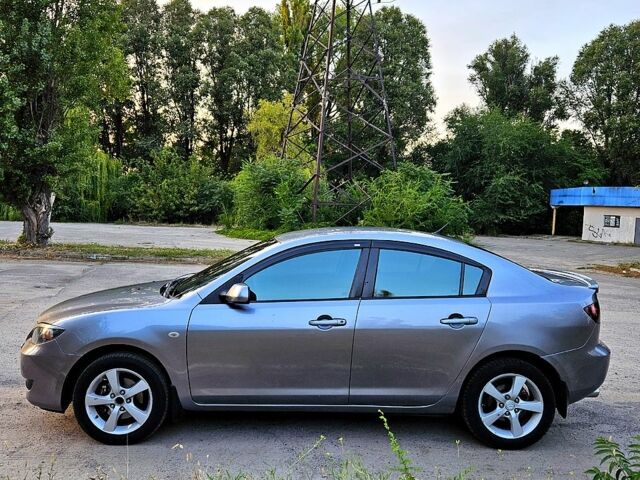 Сірий Мазда 3, об'ємом двигуна 1.6 л та пробігом 190 тис. км за 3950 $, фото 1 на Automoto.ua