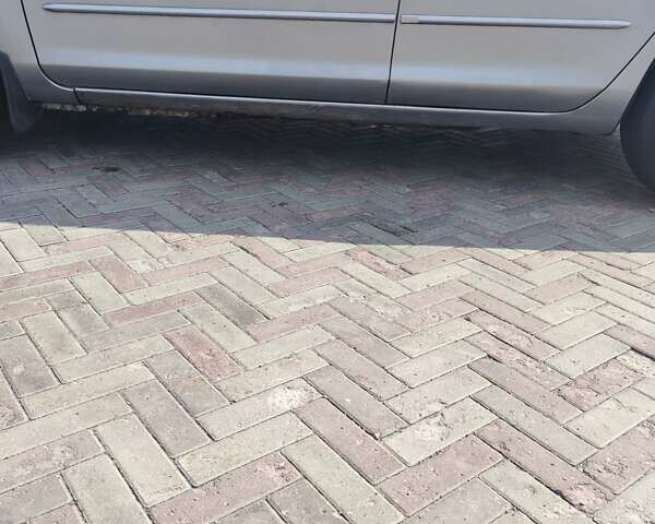 Серый Мазда 3, объемом двигателя 1.6 л и пробегом 288 тыс. км за 3300 $, фото 4 на Automoto.ua