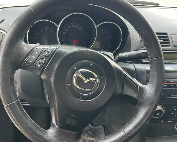 Сірий Мазда 3, об'ємом двигуна 1.6 л та пробігом 230 тис. км за 3900 $, фото 5 на Automoto.ua
