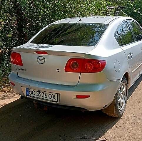 Серый Мазда 3, объемом двигателя 1.6 л и пробегом 350 тыс. км за 3400 $, фото 3 на Automoto.ua