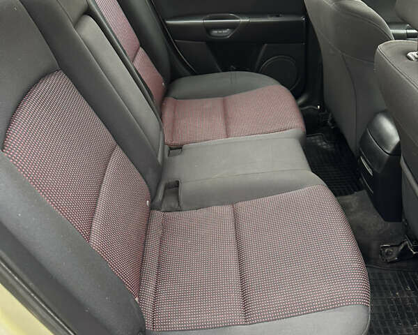 Серый Мазда 3, объемом двигателя 1.6 л и пробегом 170 тыс. км за 4600 $, фото 9 на Automoto.ua