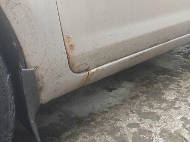 Серый Мазда 3, объемом двигателя 2 л и пробегом 270 тыс. км за 2700 $, фото 5 на Automoto.ua