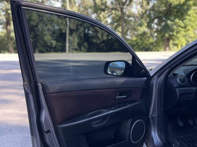 Серый Мазда 3, объемом двигателя 0 л и пробегом 400 тыс. км за 1807 $, фото 10 на Automoto.ua