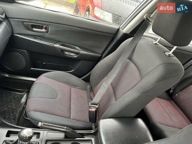 Серый Мазда 3, объемом двигателя 1.6 л и пробегом 189 тыс. км за 3500 $, фото 17 на Automoto.ua