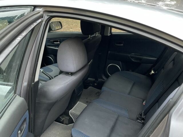 Сірий Мазда 3, об'ємом двигуна 2 л та пробігом 200 тис. км за 2500 $, фото 6 на Automoto.ua