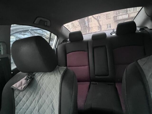 Серый Мазда 3, объемом двигателя 2 л и пробегом 268 тыс. км за 3650 $, фото 8 на Automoto.ua