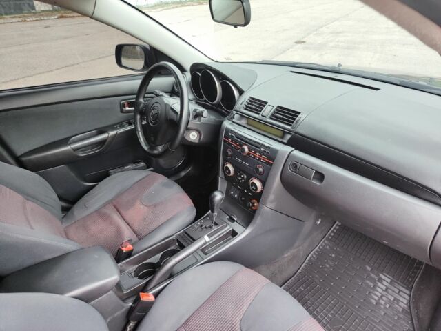 Серый Мазда 3, объемом двигателя 1.6 л и пробегом 250 тыс. км за 4000 $, фото 5 на Automoto.ua