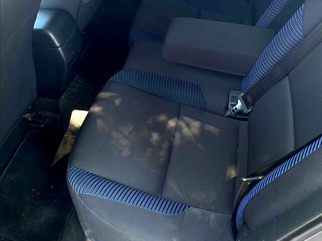 Серый Мазда 3, объемом двигателя 2 л и пробегом 232 тыс. км за 5300 $, фото 1 на Automoto.ua