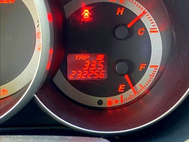 Серый Мазда 3, объемом двигателя 2 л и пробегом 232 тыс. км за 5300 $, фото 4 на Automoto.ua