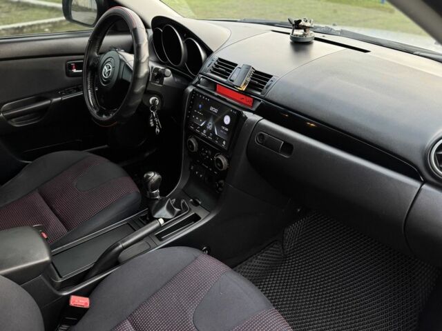 Серый Мазда 3, объемом двигателя 1.6 л и пробегом 300 тыс. км за 5400 $, фото 18 на Automoto.ua