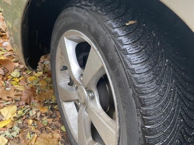 Сірий Мазда 3, об'ємом двигуна 1.6 л та пробігом 355 тис. км за 3200 $, фото 3 на Automoto.ua