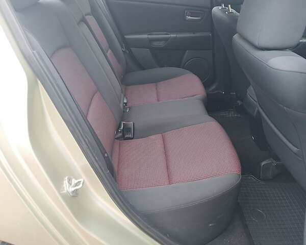 Сірий Мазда 3, об'ємом двигуна 1.6 л та пробігом 174 тис. км за 2999 $, фото 19 на Automoto.ua