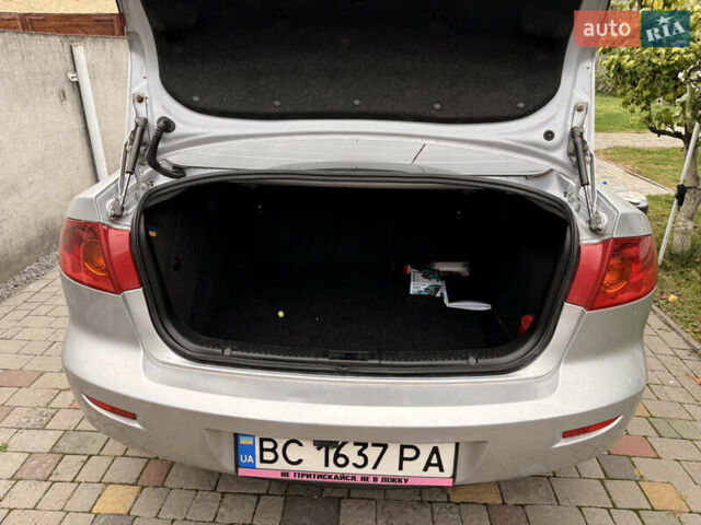 Сірий Мазда 3, об'ємом двигуна 1.6 л та пробігом 386 тис. км за 3500 $, фото 12 на Automoto.ua