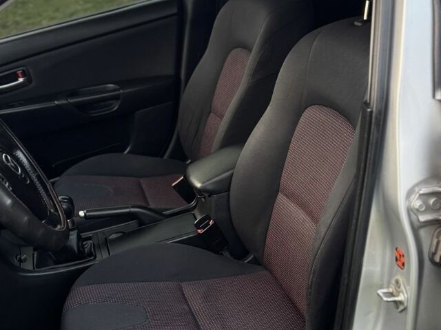 Серый Мазда 3, объемом двигателя 1.6 л и пробегом 300 тыс. км за 5400 $, фото 14 на Automoto.ua