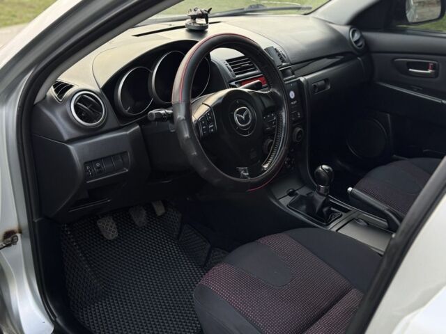 Серый Мазда 3, объемом двигателя 1.6 л и пробегом 300 тыс. км за 5400 $, фото 15 на Automoto.ua