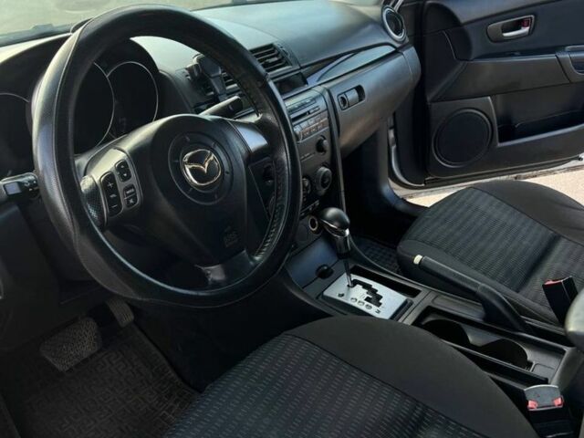 Сірий Мазда 3, об'ємом двигуна 1.6 л та пробігом 317 тис. км за 4000 $, фото 5 на Automoto.ua
