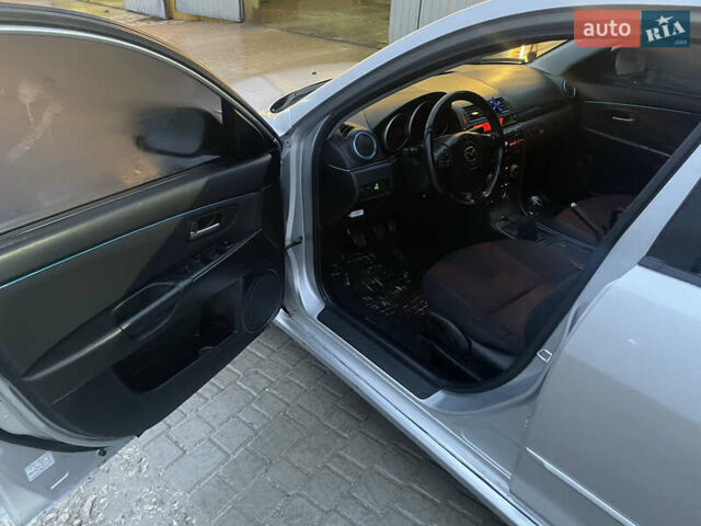 Сірий Мазда 3, об'ємом двигуна 1.6 л та пробігом 277 тис. км за 3700 $, фото 1 на Automoto.ua