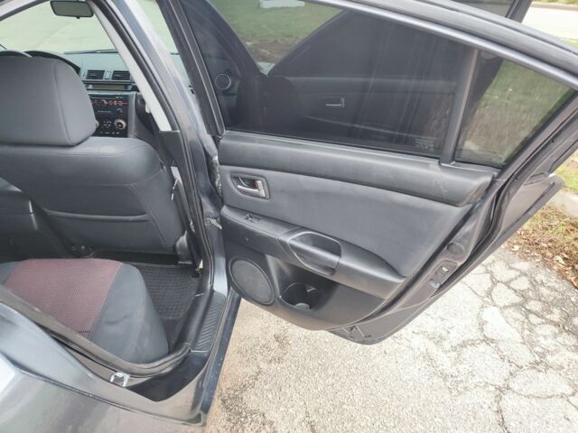 Серый Мазда 3, объемом двигателя 1.6 л и пробегом 250 тыс. км за 4000 $, фото 7 на Automoto.ua